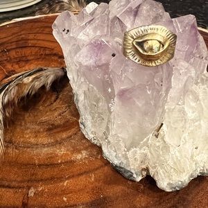 Gold all seeing eye size 7.5